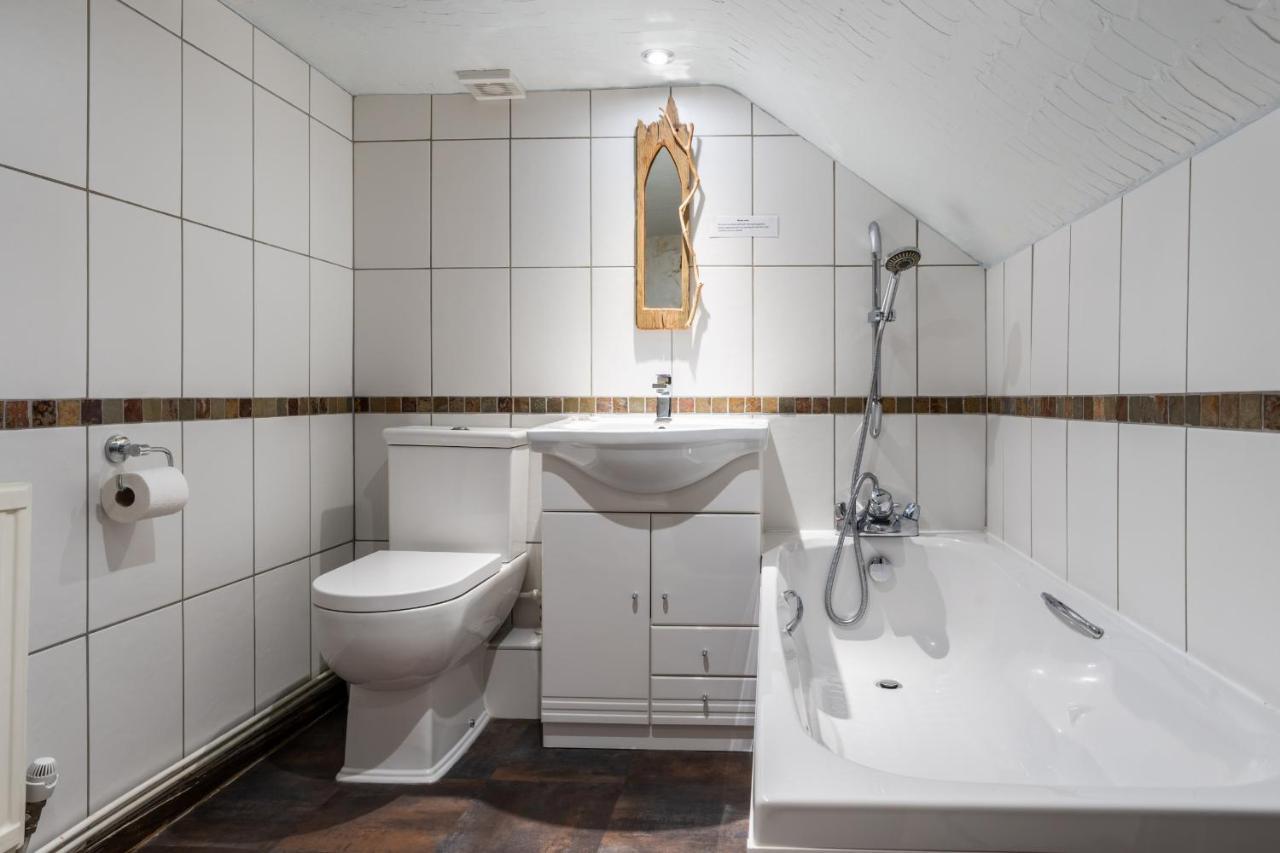 Finest Retreats - The Old Church House Inn Broadhempston Bagian luar foto