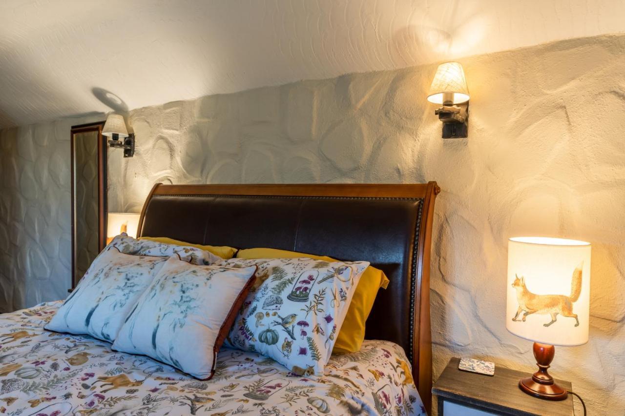 Finest Retreats - The Old Church House Inn Broadhempston Bagian luar foto